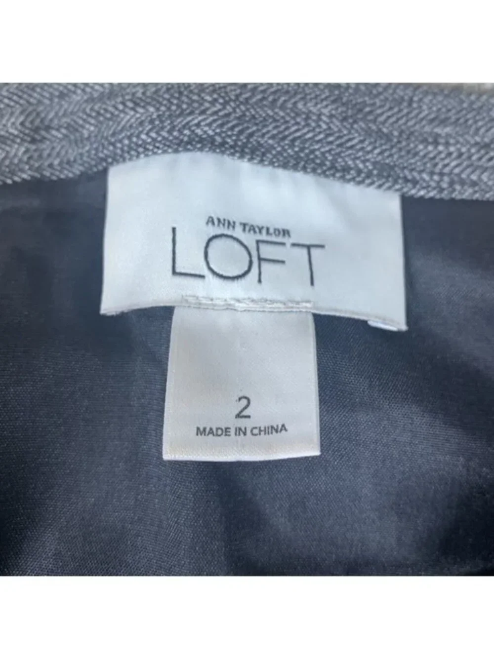 Ann Taylor Loft Skirt Women’s Size 2 Gray & Black Appliqué Career Dressy